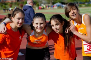 Le staffettiste vittoriose nella 4 x 100 cadette