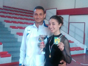 Ilaria Spinozzi con il tecnico Ivan Bovara